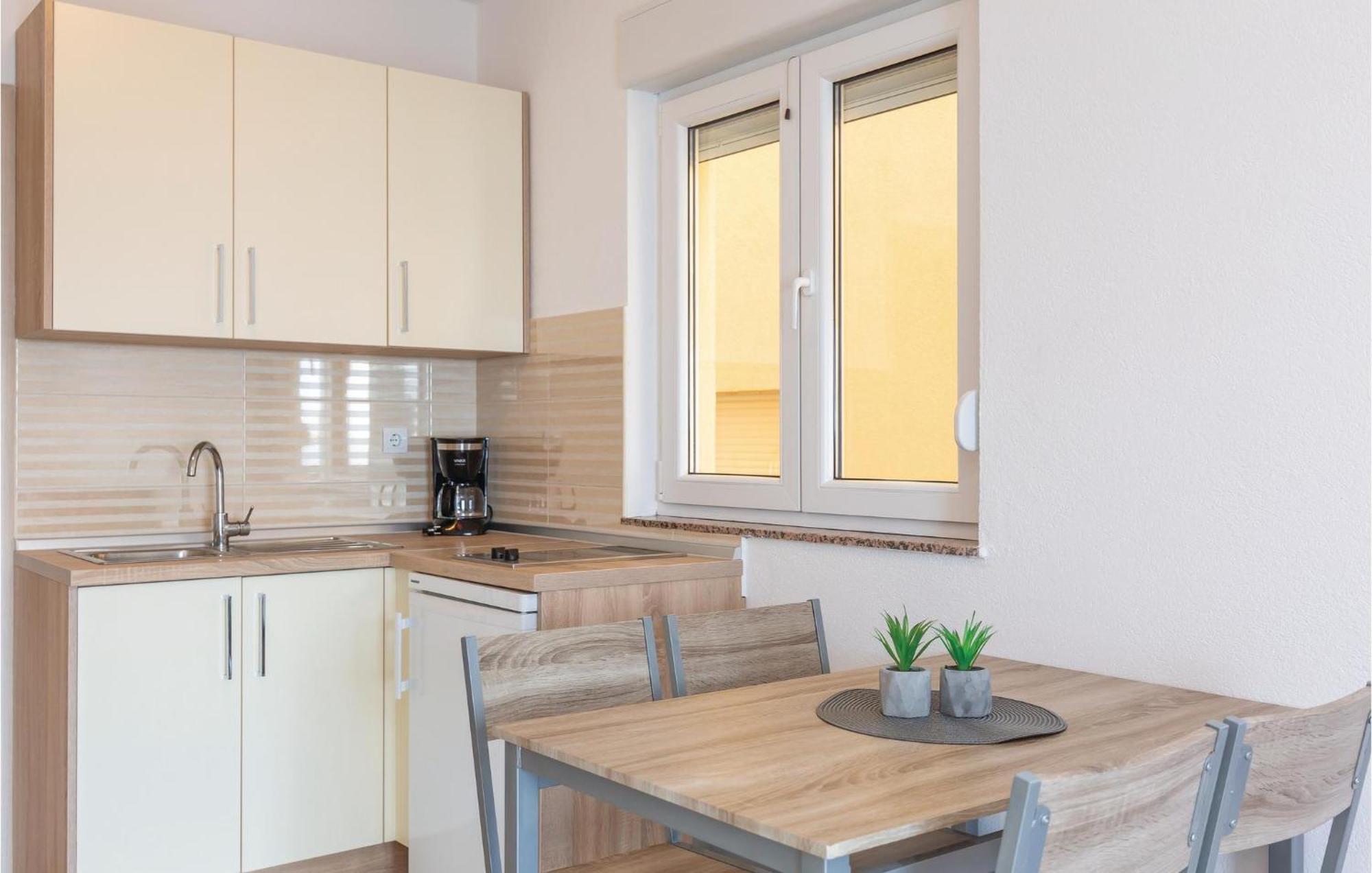 Nice Apartment In Krvavica With House Sea View エクステリア 写真